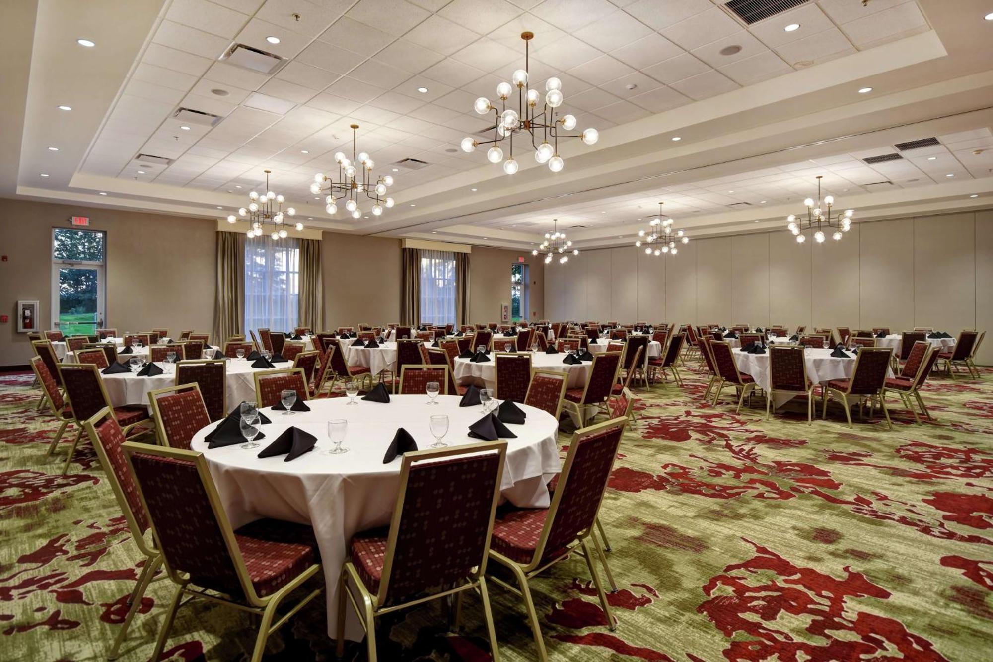 Hilton Garden Inn Lansing West Exterior foto